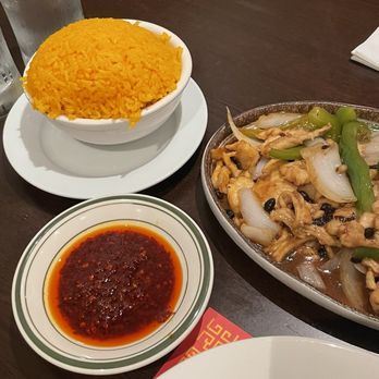 La Nueva Victoria - Chicken and black bean sauce w/ yellow rice - Chinese Near Me - New York, New York La Nueva Victoria - Chicken and black bean sauce w/ yellow rice - Chinese Near Me - New York, New York