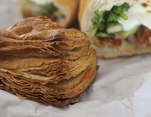 Y-Linh Sandwiches by null