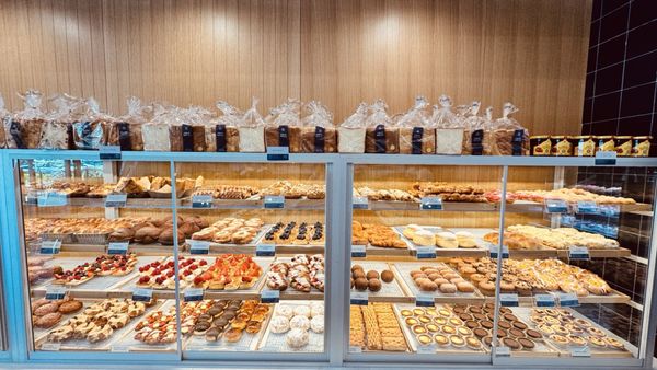 Paris Baguette by null