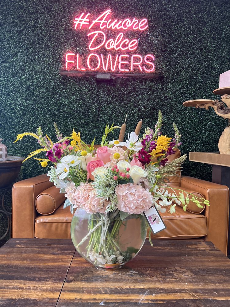 AMORE DOLCE FLOWERS 169 Photos & 28 Reviews 7203 Greenleaf Ave