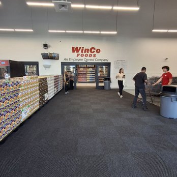 WinCo Foods - Spacious Front Entrance - Grocery Near Me - Renton, Washington