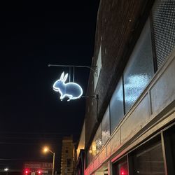 White Rabbit Cabaret - The store that the manager does not care about be careful ordering multiple shots here