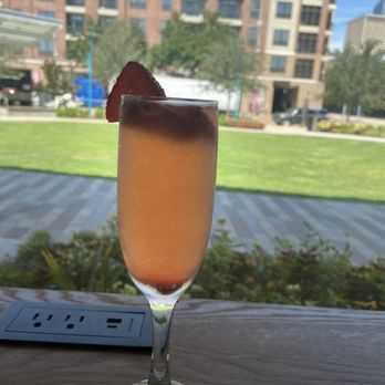 Tout Suite - Strawberry Bellini - Cafes Near Me - Houston, Texas