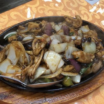 Royal Palace Restaurant - Sizzling Chickens - Cantonese Near Me - Honolulu, Hawaii Royal Palace Restaurant - Sizzling Chickens - Cantonese Near Me - Honolulu, Hawaii