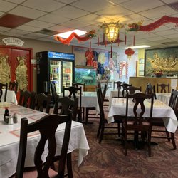 Canton Restaurant - Dining area