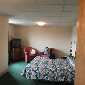 Doherty Hotel - Hotels Near Me - Clare, Michigan Doherty Hotel - Hotels Near Me - Clare, Michigan