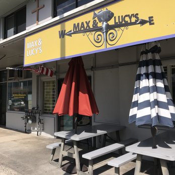 Max & Lucy's - Outside seating - New American Near Me - Honolulu, Hawaii
