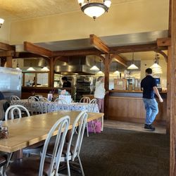 The Home Place Restaurant - Pizza & salad