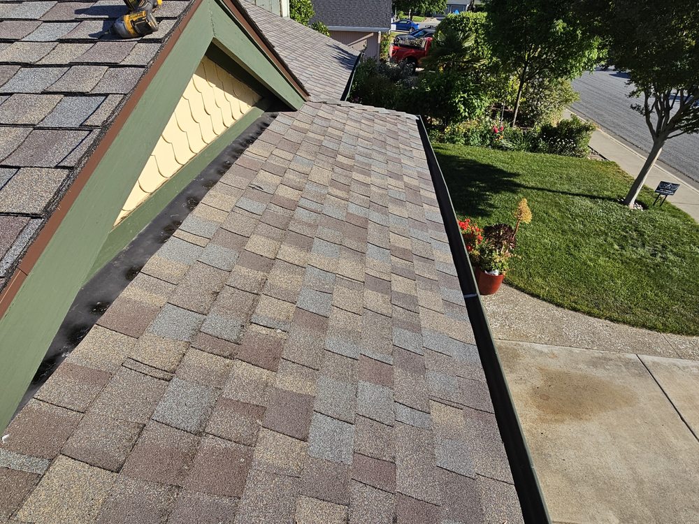 Slide of Lico's Roofing Company Inc