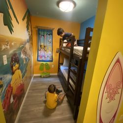 Legoland Beach Retreat - Separate kids sleeping area with privacy curtain