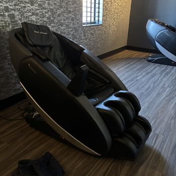 Retro Fitness - Recovery massage chair - Gyms Near Me - Hempstead, New York