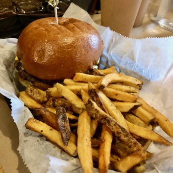Little B's - Burgers Near Me - Tarrytown, New York