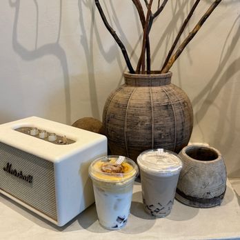 Torotea - Aesthetic corner ~ featuring crème brûlée and koan-im oolong with black tea tapioca mochi | @ashleyyyvonne on IG - Coffee & Tea Near Me - Diamond Bar, California Torotea - Aesthetic corner ~ featuring crème brûlée and koan-im oolong with black tea tapioca mochi | @ashleyyyvonne on IG - Coffee & Tea Near Me - Diamond Bar, California