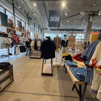 Urban Outfitters - Women's Clothing Near Me - Austin, Texas Urban Outfitters - Women's Clothing Near Me - Austin, Texas