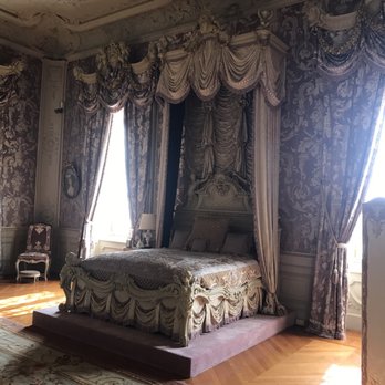 Marble House - Mrs. Vanderbilt bedroom - Landmarks & Historical Buildings Near Me - Newport, Rhode Island