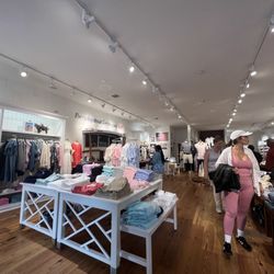 Vineyard Vines