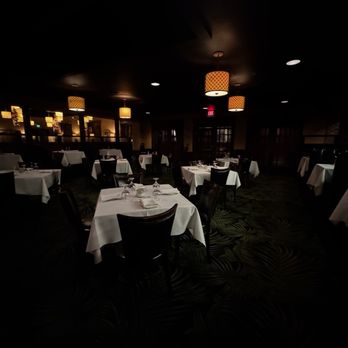 Joey Gerard's - A Bartolotta Supper Club - Dining Area - Steakhouses Near Me - Greendale, Wisconsin Joey Gerard's - A Bartolotta Supper Club - Dining Area - Steakhouses Near Me - Greendale, Wisconsin