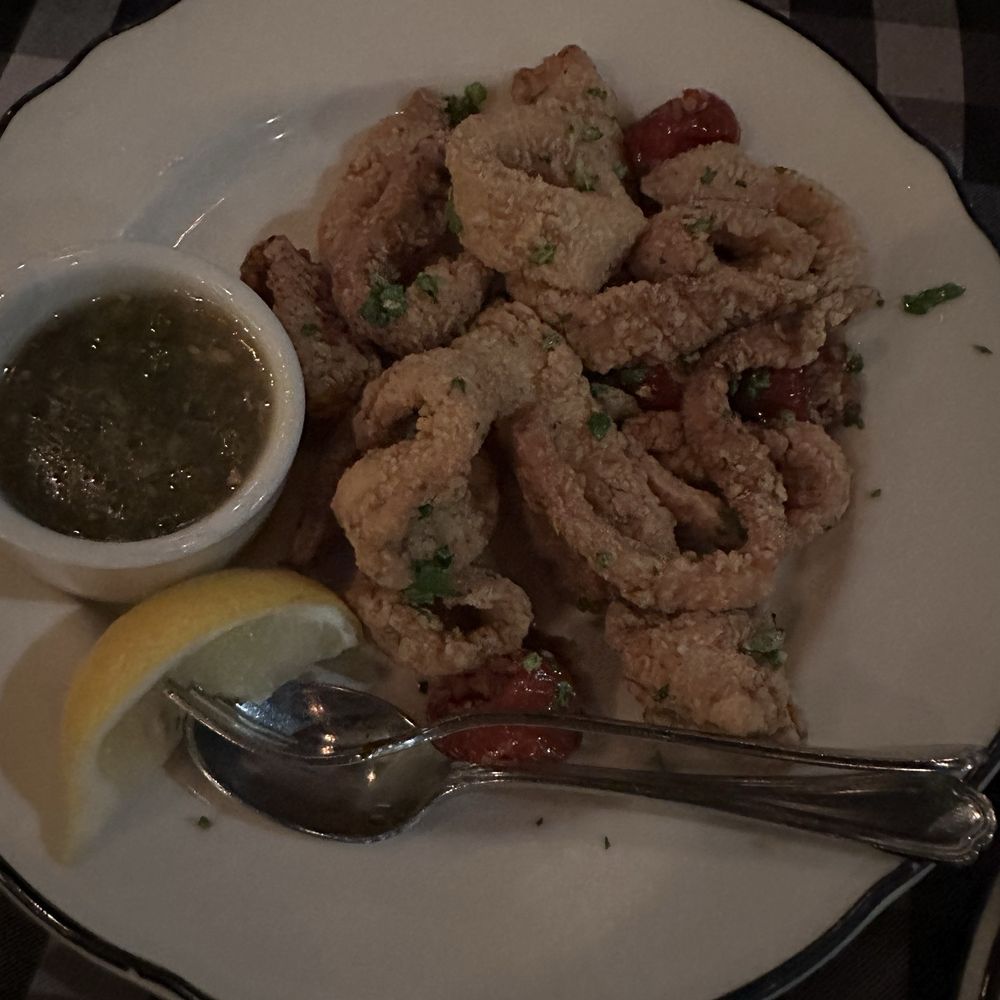 Bill's Restaurant - Calamari - American Near Me - Bloomfield Hills, Michigan