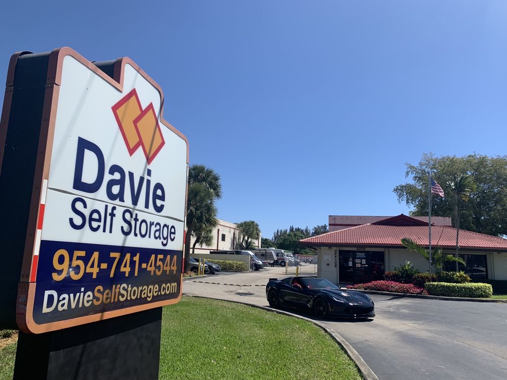 DAVIE SELF STORAGE Updated August 2024 14 Photos 5370 S