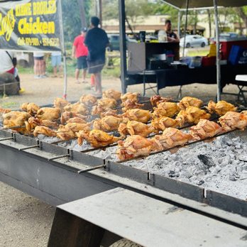 Ray's Kiawe Broiled Chicken - Huli huli keawe broiled chicken - Food Stands Near Me - Haleiwa, Hawaii