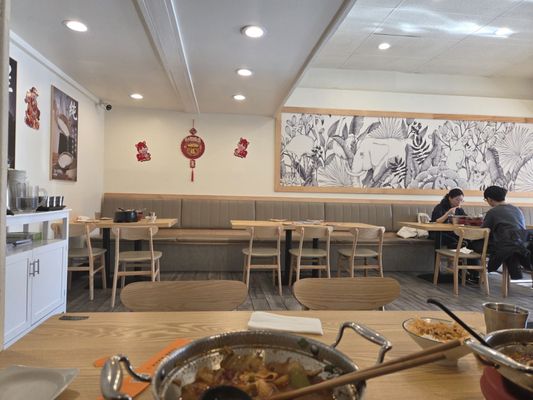 Ten Seconds Yunnan Rice Noodles / Nai Brother Chinese Sauerkraut Fish by null