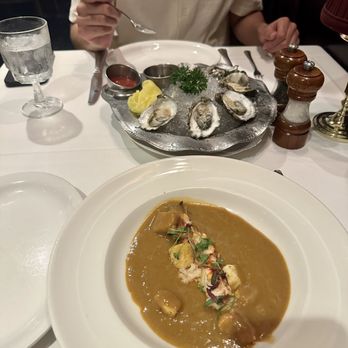 Hy's Steak House - Lobster bisque & oysters - Steakhouses Near Me - Honolulu, Hawaii Hy's Steak House - Lobster bisque & oysters - Steakhouses Near Me - Honolulu, Hawaii