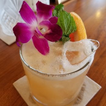 Deck. - Morning glory..virgin..or not! - Hawaiian Near Me - Honolulu, Hawaii