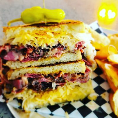 Boulevard Gastropub by null