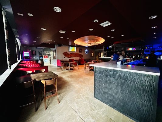 Happy's Stork Lounge and Liquor Store by null