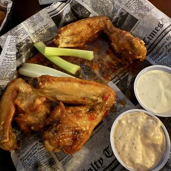 Candlelight South Restaurant - 3 piece (6 pieces) wings - Chicken Wings Near Me - Saint Augustine, Florida