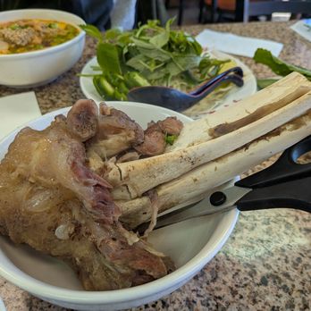 Pho Tran - Vietnamese Near Me - Houston, Texas