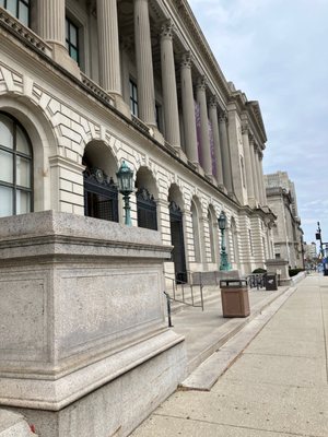 FREE LIBRARY OF PHILADELPHIA - Updated January 2025 - 302 Photos & 125 ...