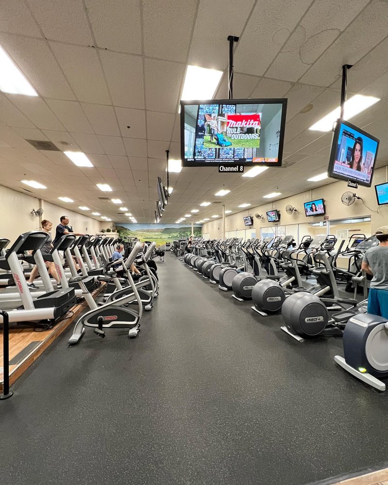 CHICO SPORTS CLUB 53 Photos & 100 Reviews 260 Cohasset Rd, Chico