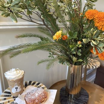 Sorelle Mercato - latte and chocolate croissant - New American Near Me - Charleston, South Carolina