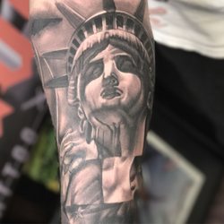 Seven Daggers Tattoo Studio - Statue of liberty by antonio