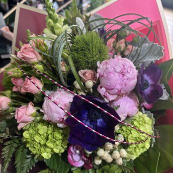 Blossom Lane - Beautiful bouquets - Florists Near Me - Hamilton, Ontario Blossom Lane - Beautiful bouquets - Florists Near Me - Hamilton, Ontario