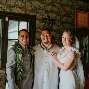 I Do Hawaiian Weddings - Signed our marriage certificate - it's official! - Officiants Near Me I Do Hawaiian Weddings - Signed our marriage certificate - it's official! - Officiants Near Me