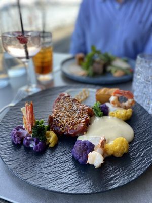 am kai | restaurant. seafood. drinks. elbblick by null