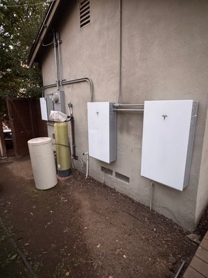 Virtual Roofing & Solar Logo