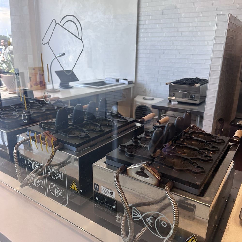 Somisomi - Fish makers - Ice Cream & Frozen Yogurt Near Me - Irvine, California