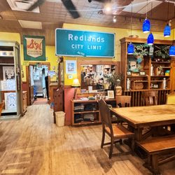 Olive Avenue Market - Charmingly cool cafe