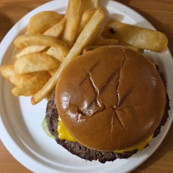 Liberty Tavern - Smashburger - American Near Me - Rosemont, Illinois Liberty Tavern - Smashburger - American Near Me - Rosemont, Illinois