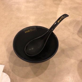 Hing Kee Restaurant - Soup bowl for the dumplings - Vietnamese Near Me - Chicago, Illinois Hing Kee Restaurant - Soup bowl for the dumplings - Vietnamese Near Me - Chicago, Illinois