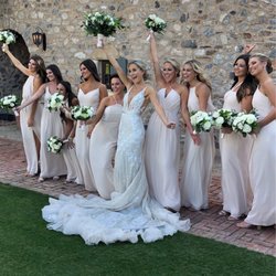Scottsdale Sunless - Scottsdale Sunless bridal spray tans. Bride and other spray tanned by Jennifer, the owner.