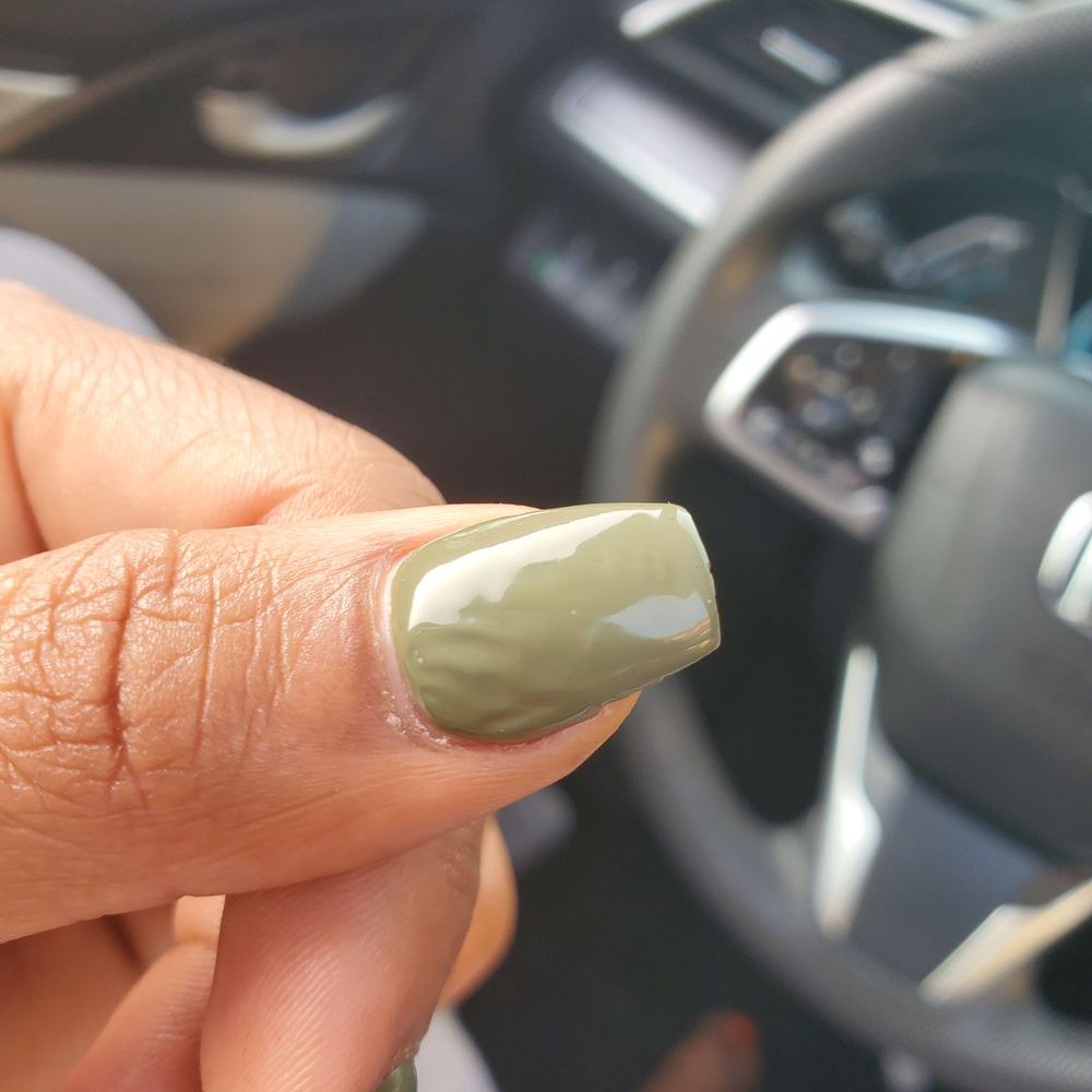Bellacure Nails & Spa - Wavy polish - Nail Salons Near Me - Lemont, Illinois