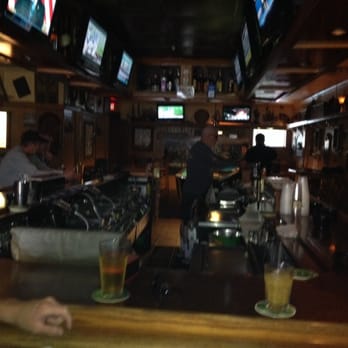 Ocean Mist Pub - the bar and televisions - Pubs Near Me - Lauderdale-by-the-Sea, Florida Ocean Mist Pub - the bar and televisions - Pubs Near Me - Lauderdale-by-the-Sea, Florida