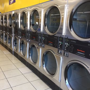 Super Lavanderia - Tons of washing machines. I can always find an open one. - Laundromat Near Me - Los Angeles, California Super Lavanderia - Tons of washing machines. I can always find an open one. - Laundromat Near Me - Los Angeles, California