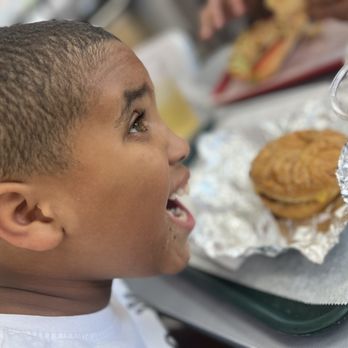 Z-Burger - Cheeseburger - Hot Dogs Near Me - Washington, DC, District of Columbia