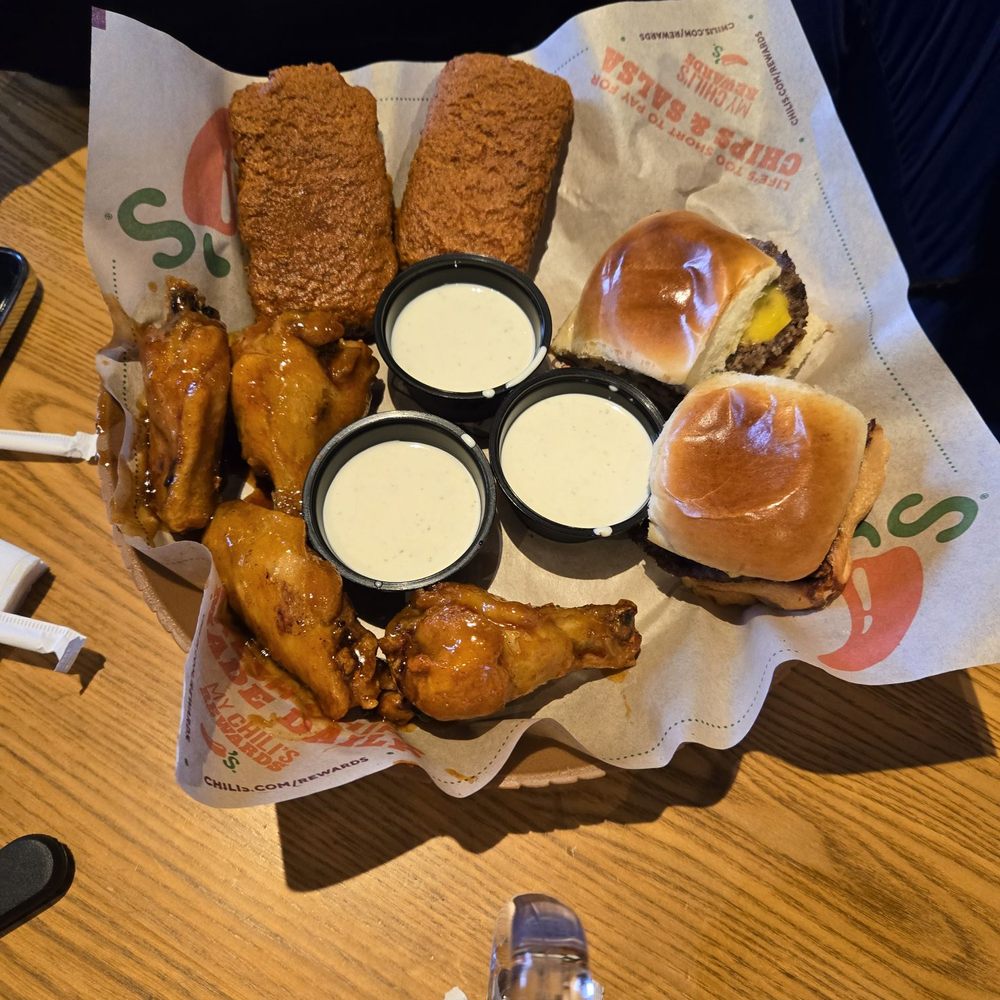 Chili's - Triple dipper - Bars Near Me - E Brunswick, New Jersey