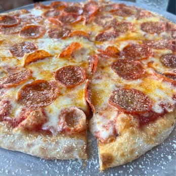 Bocca Italian Kitchen - Pep 16" pizza - Italian Near Me - Houston, Texas